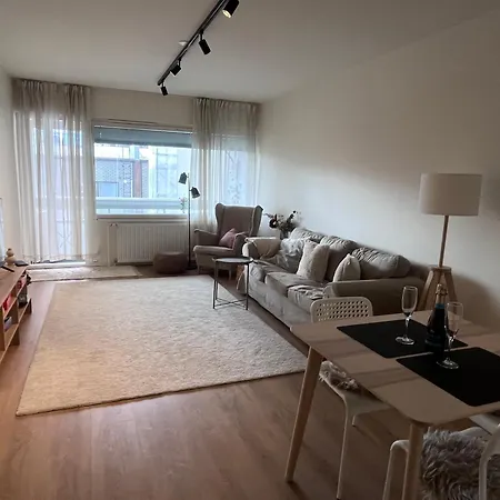 アパート Work&stay In Wi-fi,free Parking, Self Check-in ヴァーサ